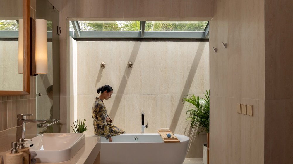 Elite Havens - Koh Samui - Southern Thai luxury beachfront villa - Bedroom 1 ensuite